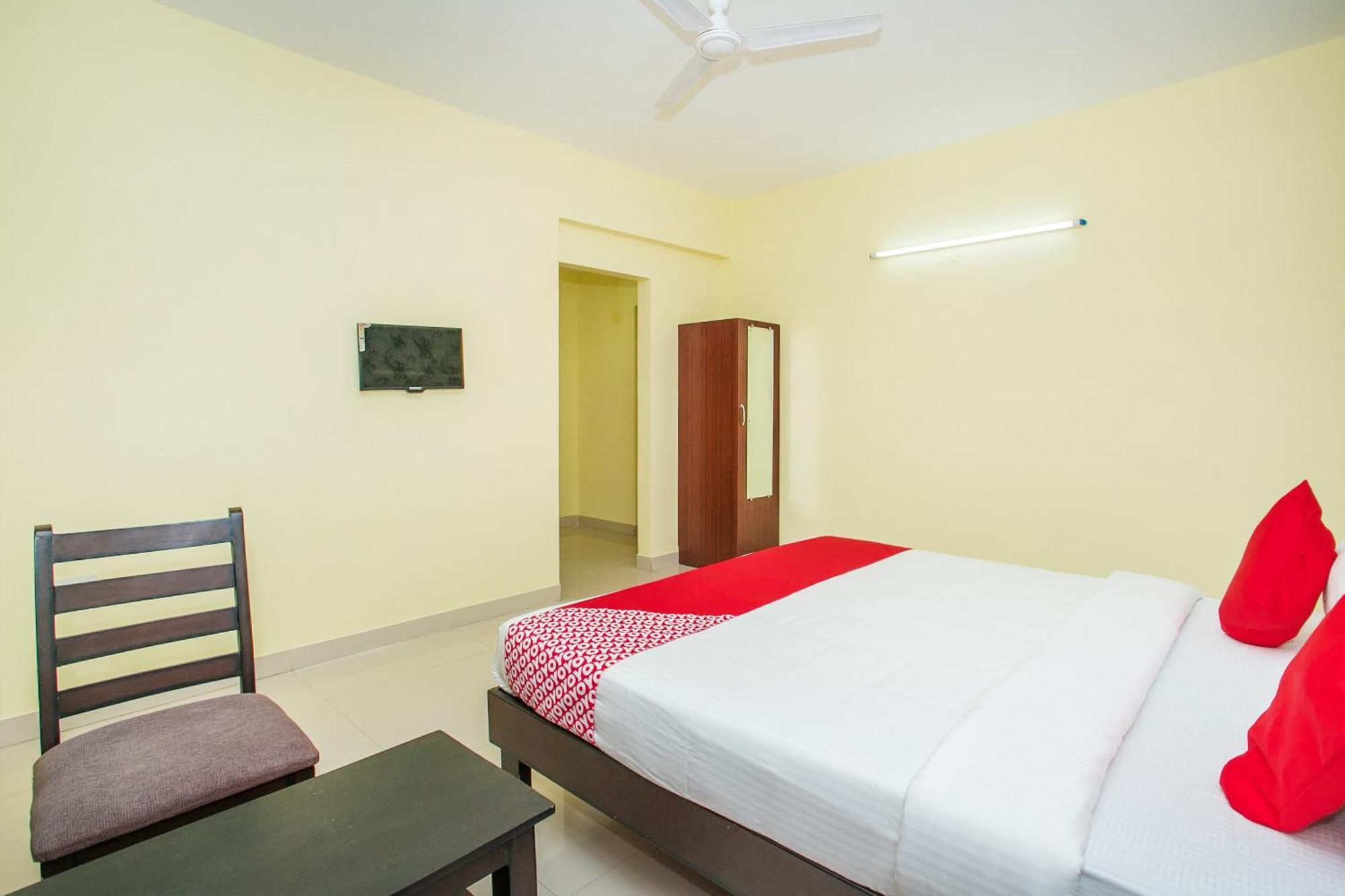 Hotel O Gymkhana Comforts Jālahalli Kültér fotó